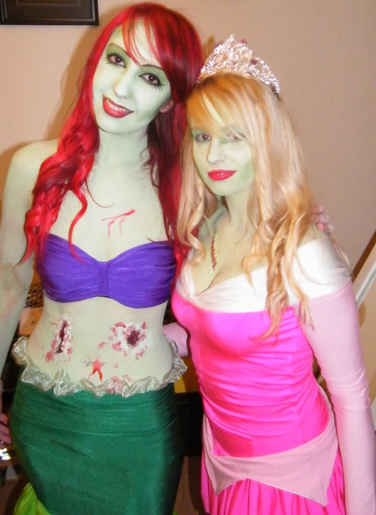 Zombie Ariel & Princess Aurora ©Lolanova